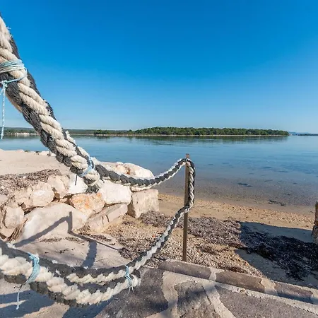 Mobile Sea Lion Prázdninový dům Pašman