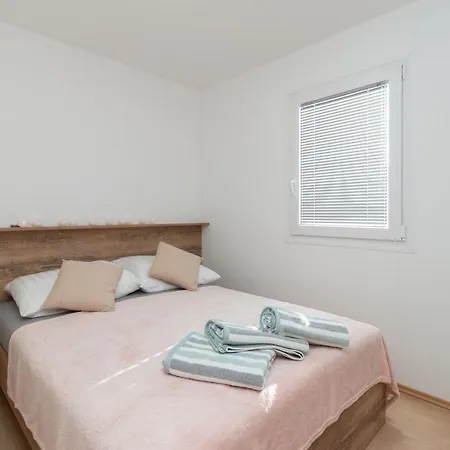 Mobile Sea Lion Vakantiehuis *